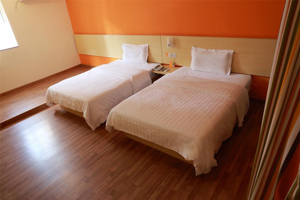 7Days Inn Xi'An Xiying Road Room photo